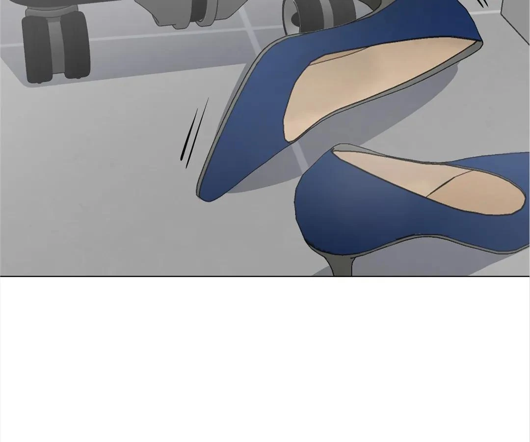 A Cross-Dresser’s Triple Proposal Chase (Official) - Chapter 18 manhwa